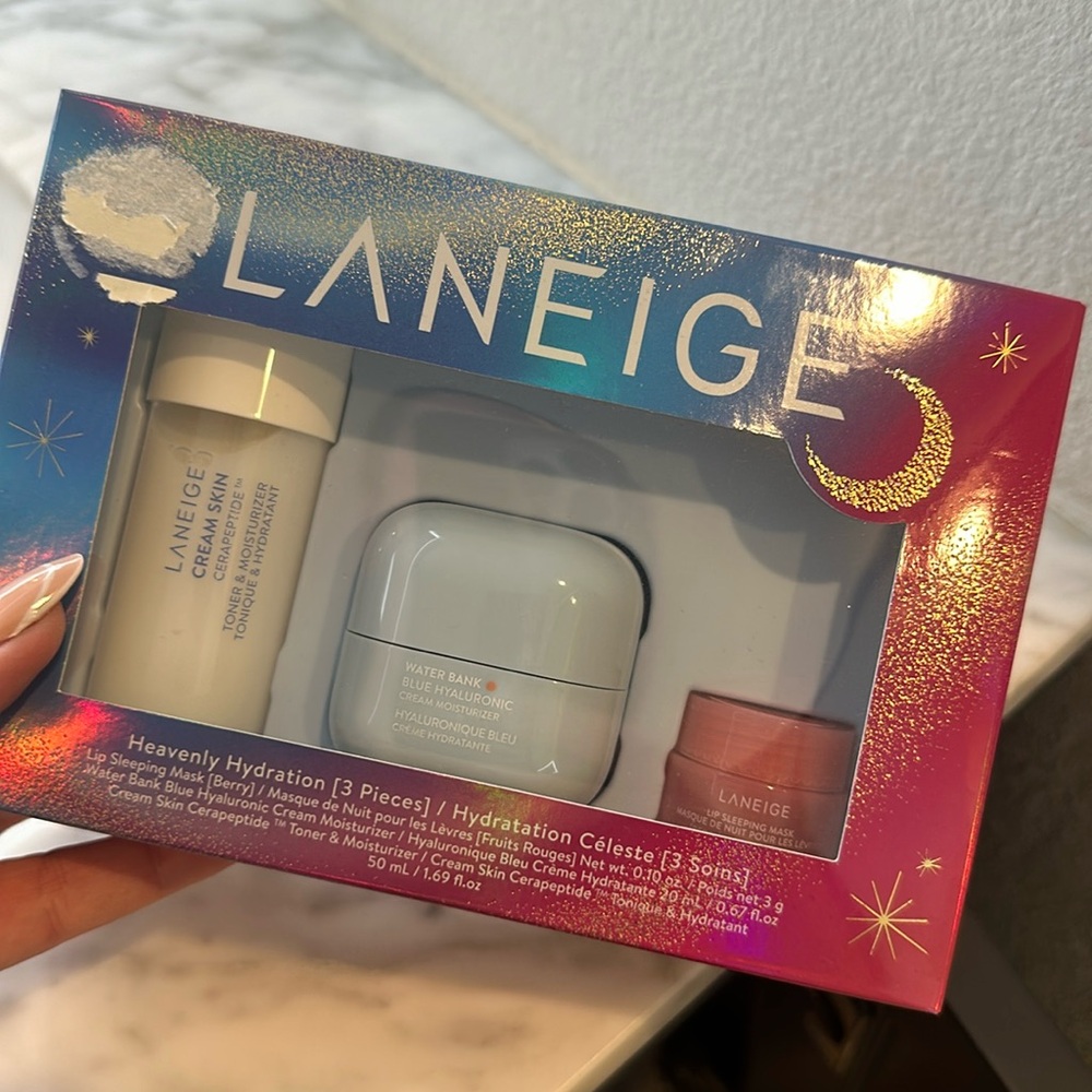 NWOT: LANEIGE Heavenly Hydration Set